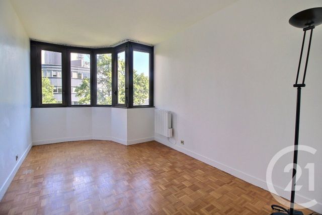Appartement F3 à vendre - 3 pièces - 70.45 m2 - PANTIN - 93 - ILE-DE-FRANCE - Century 21 Ricard Immobilier