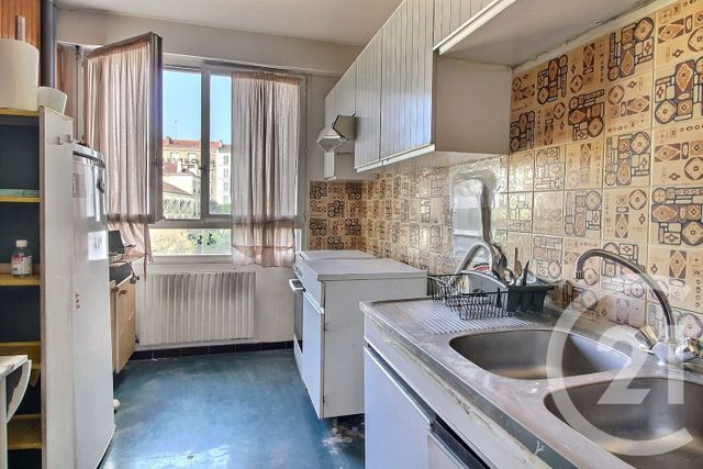 Appartement F4 à vendre - 4 pièces - 72.18 m2 - PANTIN - 93 - ILE-DE-FRANCE - Century 21 Ricard Immobilier
