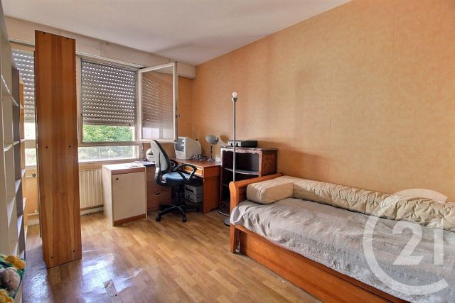 Appartement F4 à vendre - 4 pièces - 72.18 m2 - PANTIN - 93 - ILE-DE-FRANCE - Century 21 Ricard Immobilier