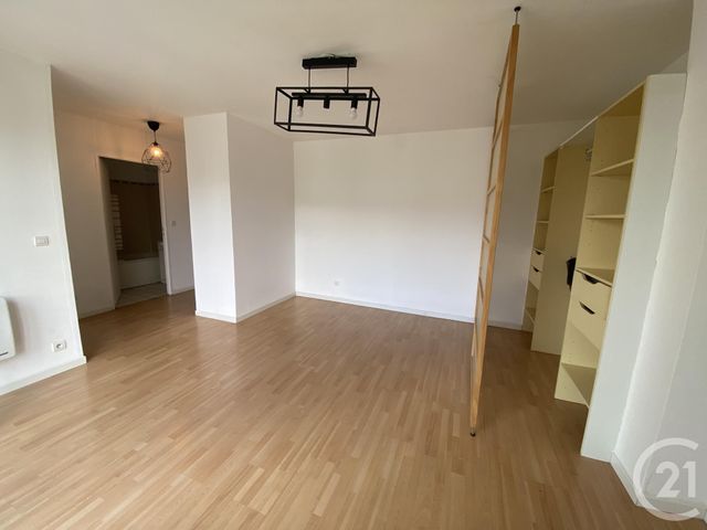 Appartement F1 à louer - 1 pièce - 33.46 m2 - LIVRY GARGAN - 93 - ILE-DE-FRANCE - Century 21 Ricard Immobilier
