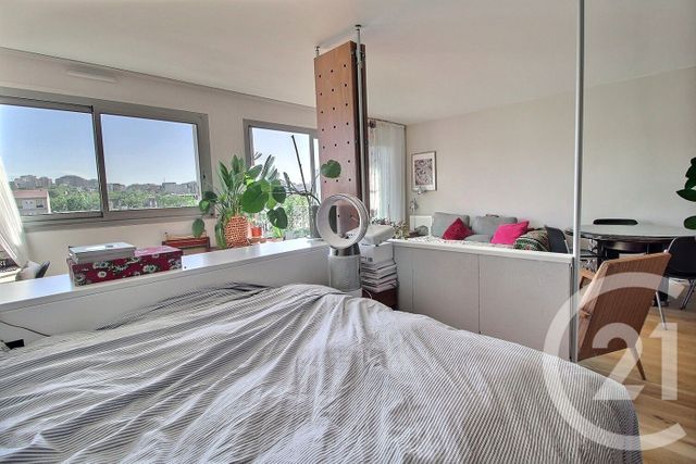 Appartement F3 à vendre - 3 pièces - 61.0 m2 - PANTIN - 93 - ILE-DE-FRANCE - Century 21 Ricard Immobilier